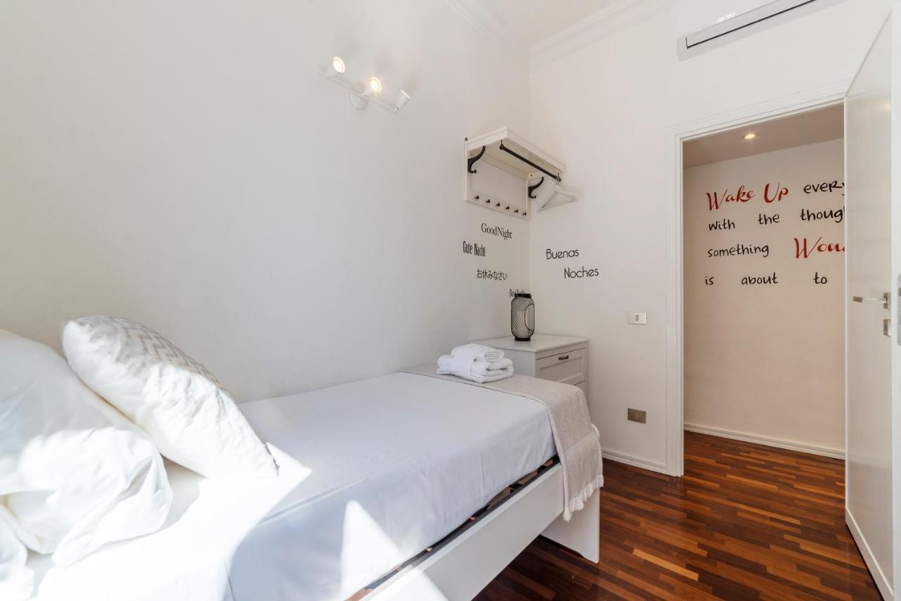 Fontana Di Trevi Design Apartment Рим Экстерьер фото